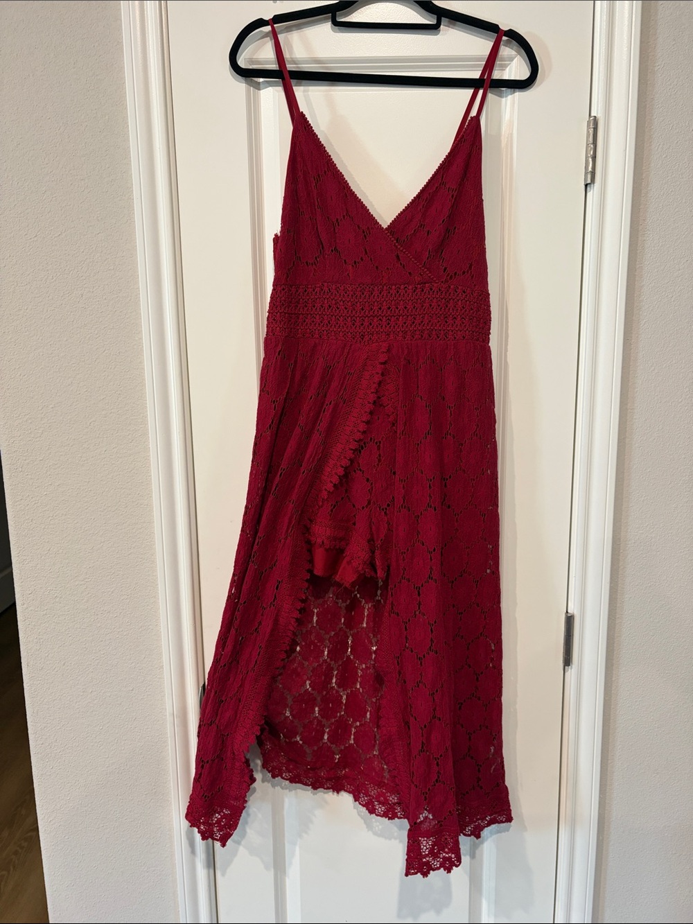 Cupshe Red Lace Spaghetti-Strap Midi Dress